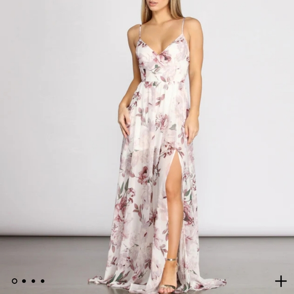 Windsor Dresses & Skirts - COPY - NWT Windsor Floral Chiffon A-line Dress- L